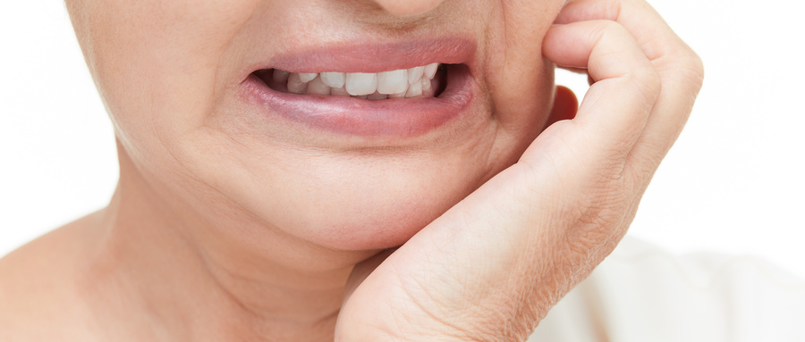 急性牙髓炎该怎么治疗？